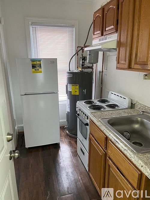 2nd image of 940 Franklin St #4