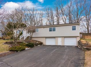 124 Benz St, Ansonia, CT 06401