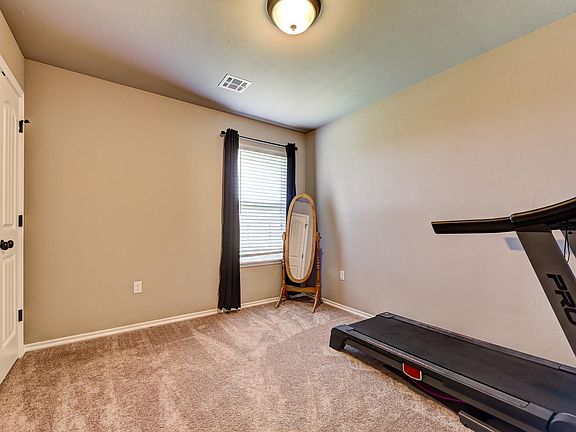 4th image of 5702 Clearwater Dr