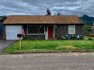 910 E 2nd Ave, Sutherlin, OR 97479