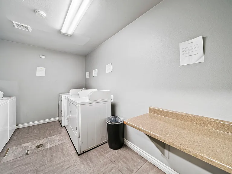 Park View Apartments — Photo 9
