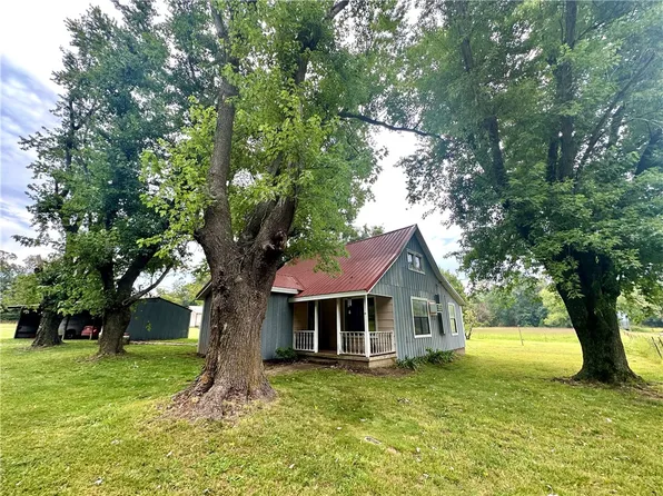 767 County Road 987, Huntsville, AR 72740