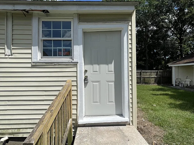 5825 Sledge St — Photo 1