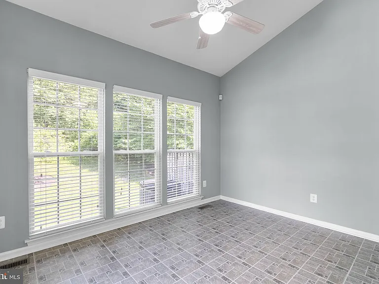 6381 Stockbridge Overlook Ct — Photo 15