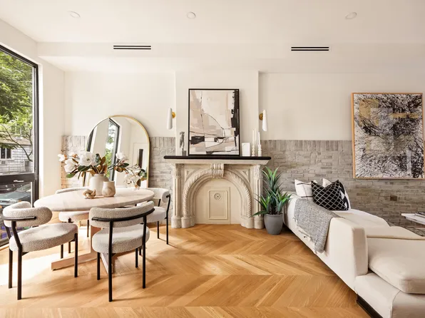 127a Calyer Street image 1 of 29