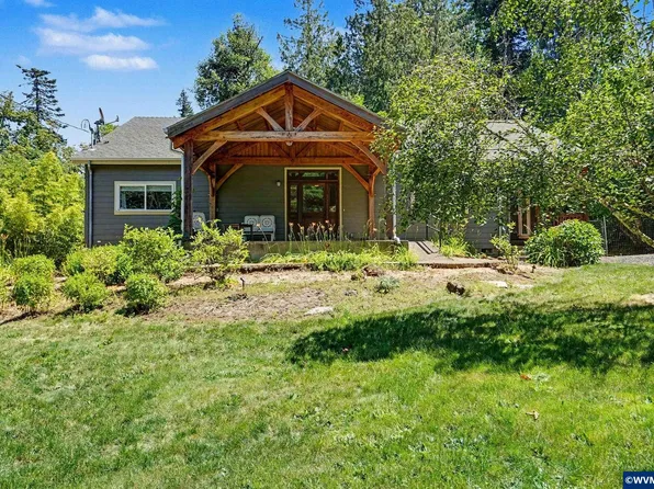 5714 Crooked Finger Rd NE, Scotts Mills, OR 97375