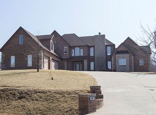 614 E Old North Rd N, Sand Springs, OK 74063