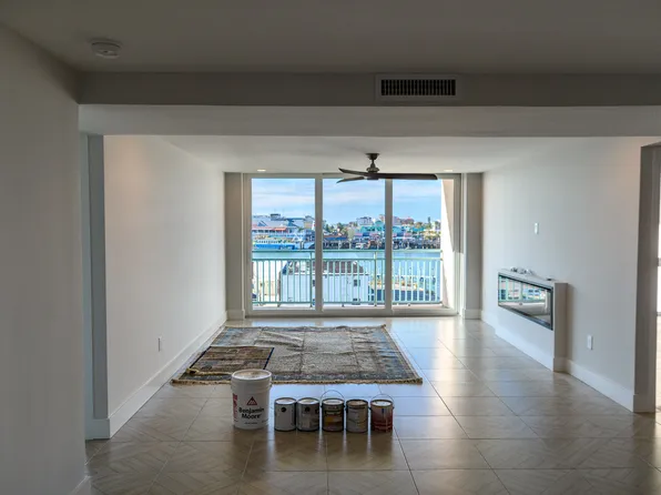 1 Key Capri, Treasure Island, FL