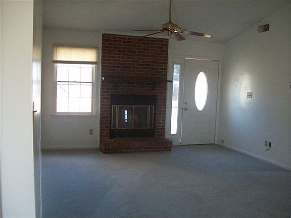 635 Fpxfire Circle Living Area