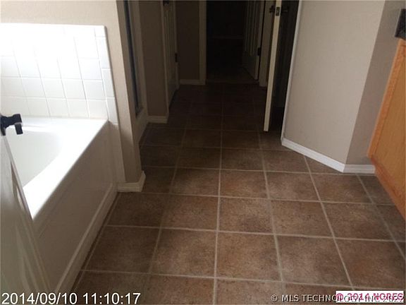 5th image of 8752 S 262nd East Ave