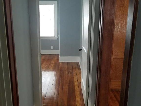 5th image of 423 N Francis Ave