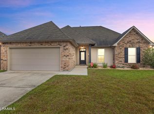 307 Saint Gaspar St, Youngsville, LA 70592