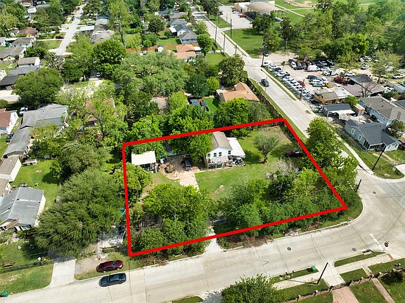 3rd image of 135 Luther St