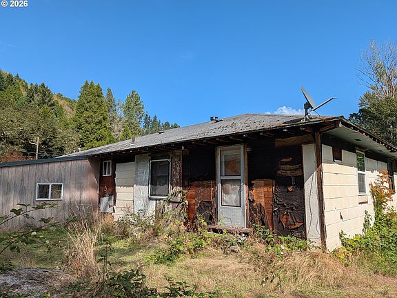 5th image of 76526 W 2nd St