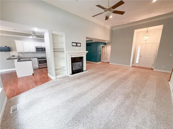 134 SW Robert Younger Dr, Lees Summit, MO 64082