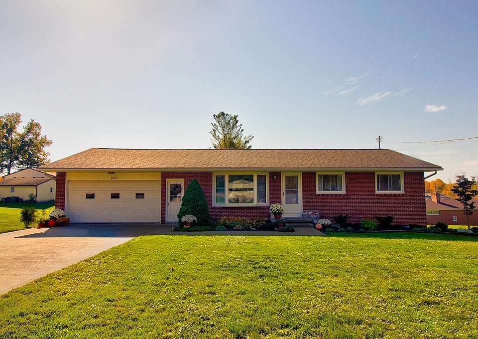 1st image of 1077 Curtis Dr