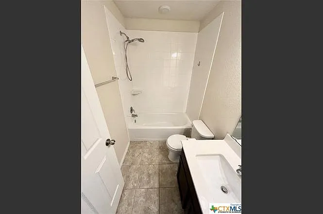 946 Hobby Rd — Photo 28