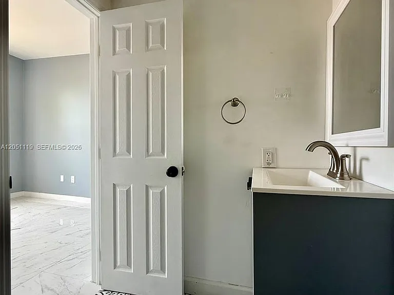1027 Pennsylvania Ave #302 — Photo 19