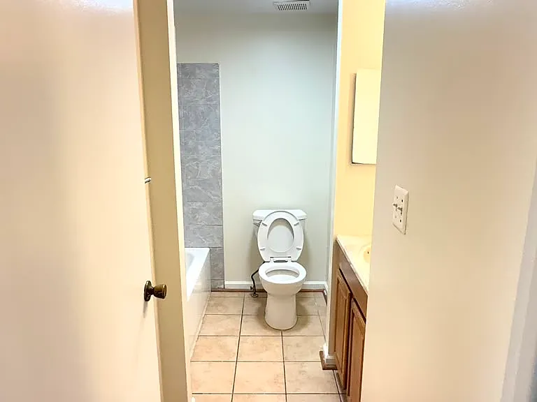 10212 Millstream Dr — Photo 5