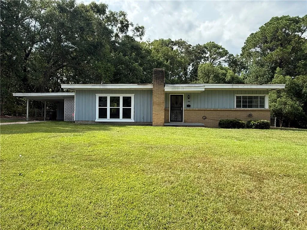 3 bed, 1.0 bath, 1505 sqft, $1,350 — Photo 1
