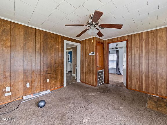 5th image of 506 East St