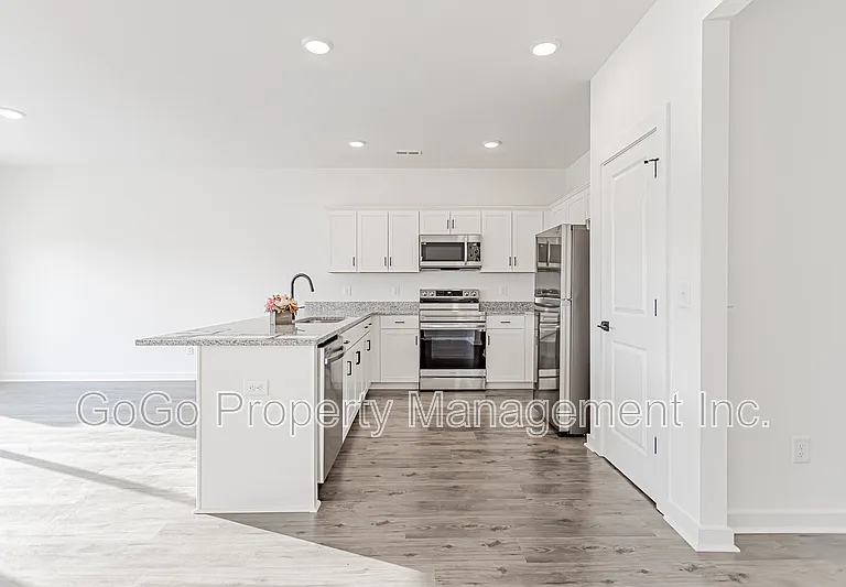 1411 Darrowby Way #1 — Photo 6