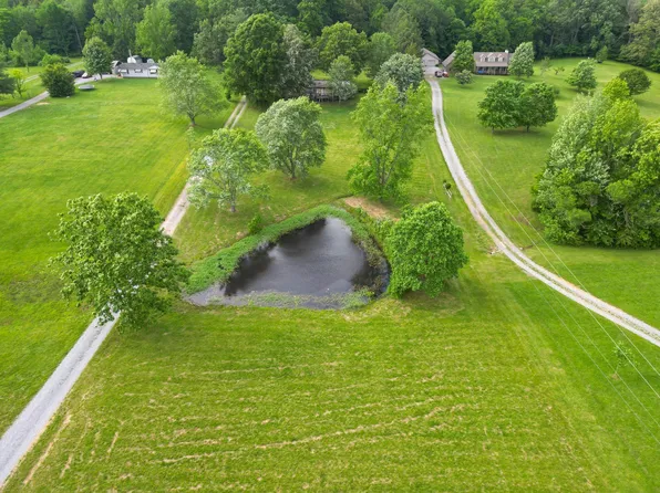 1776 Mosley Ferry Rd, Chapmansboro, TN 37035