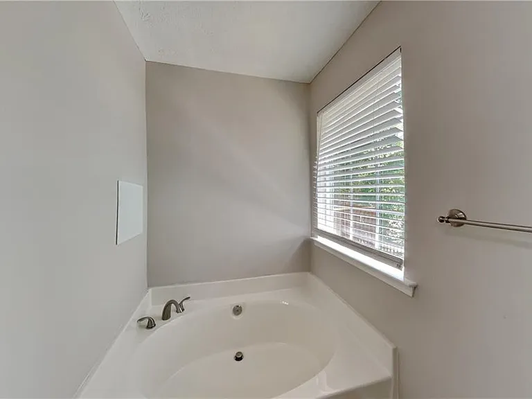 460 Highlander Way — Photo 10