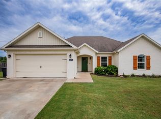 1491 General Fagan Dr, Prairie Grove, AR 72753