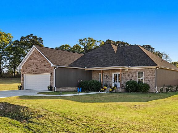 2nd image of 200 Skyview Cir
