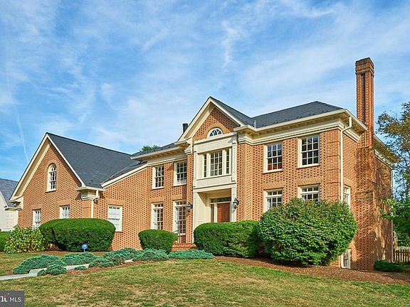 Located on a Cul-de-Sac