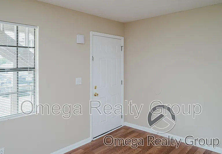 Lakeridge Apartments — Photo 18