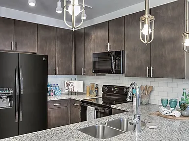 Residence At Tailrace Marina