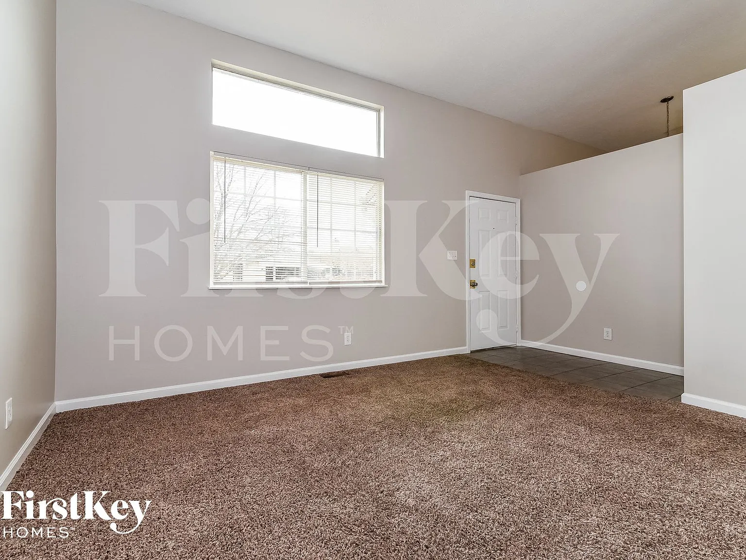 3 bed, 2.5 bath, 1940 sqft, $2,060 — Photo 3