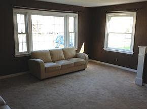 3rd image of 36 Stearns Ave