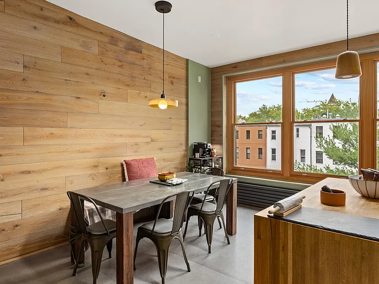286 Hancock St #2 — Photo 4