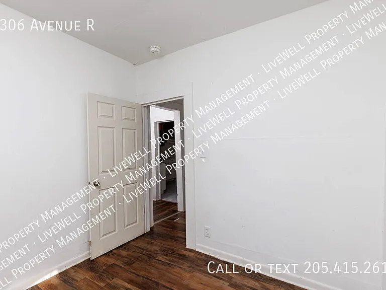 1306 Avenue R — Photo 14