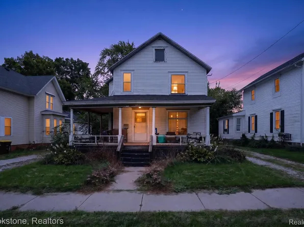 602 N Clinton Ave, Saint Johns, MI 48879