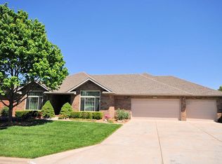 1609 E Barnes St, Ozark, MO 65721