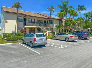 7610 Tahiti Ln APT 201, Lake Worth, FL 33467