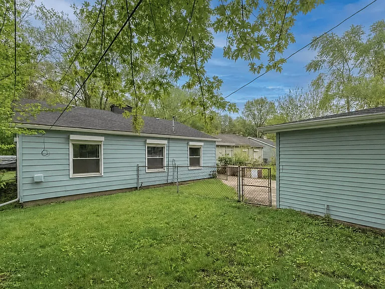 1008 Hovey St #ATK — Photo 17