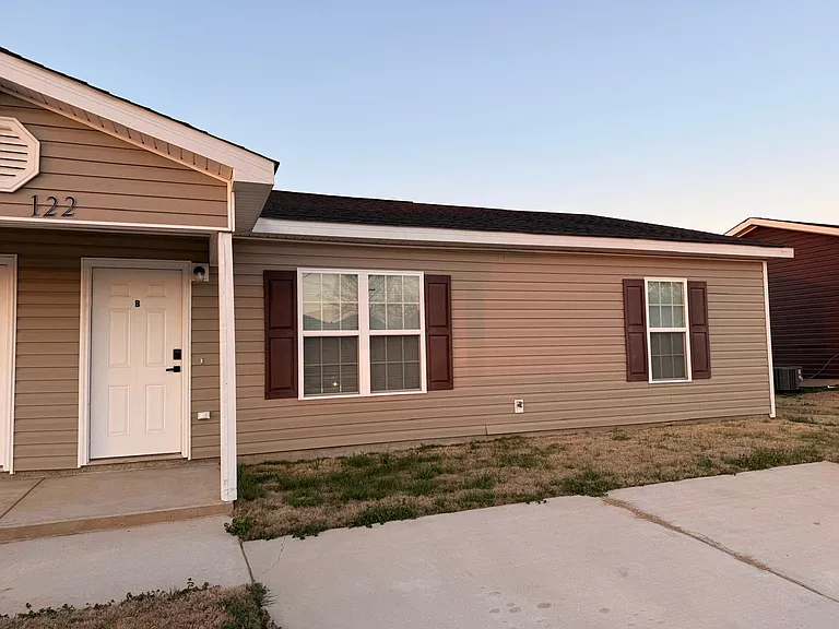 122 Ronald Pride Blvd #B — Photo 21