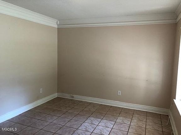 4th image of 1824 Pamela Dr
