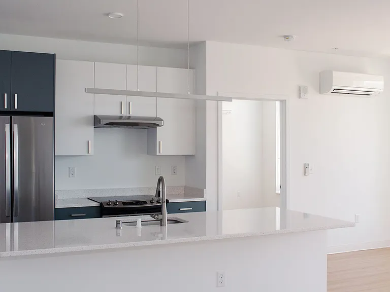 Element Apartments — Photo 24