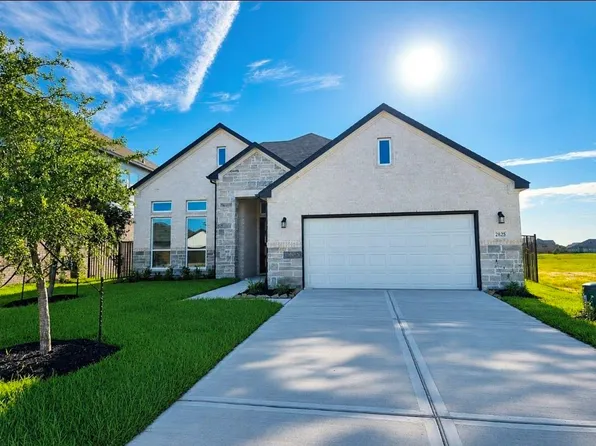 2825 Golden Isle Dr, La Marque, TX 77568