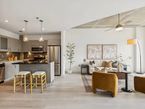 600 12th Ave S APT 627, Nashville, TN 37203