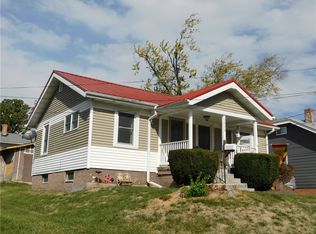 1332 Glenway Dr, Newton, IA 50208