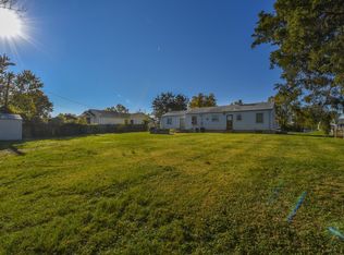 10025 Meadowfield Ln, Saint Louis, MO 63128