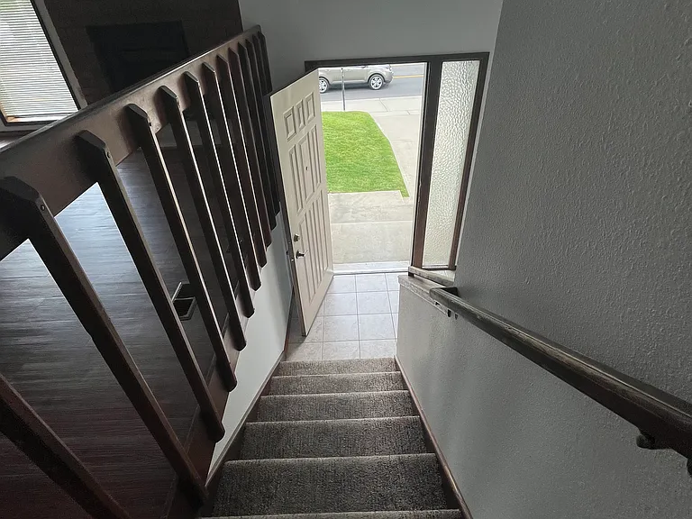 9711 N Indian Trail Rd — Photo 24
