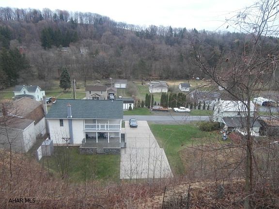 4th image of 657 Donnelly Ave